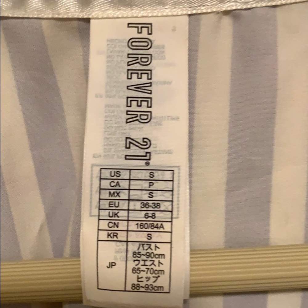 Forever 21 Robe - Picture 2 of 2